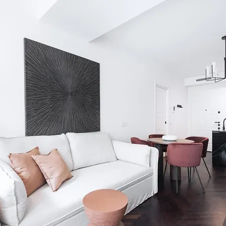 Easylife - E Terrazza A Pochi Passi Dal Duomo ميلان